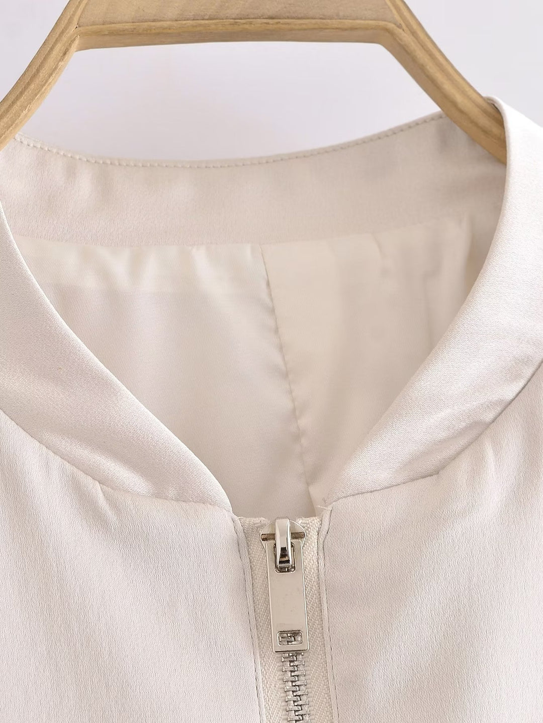 Damen Kurze Bomberjacke im Boxy‑Cropped‑Schnitt mit Reißverschluss und Ärmeltasche Drune