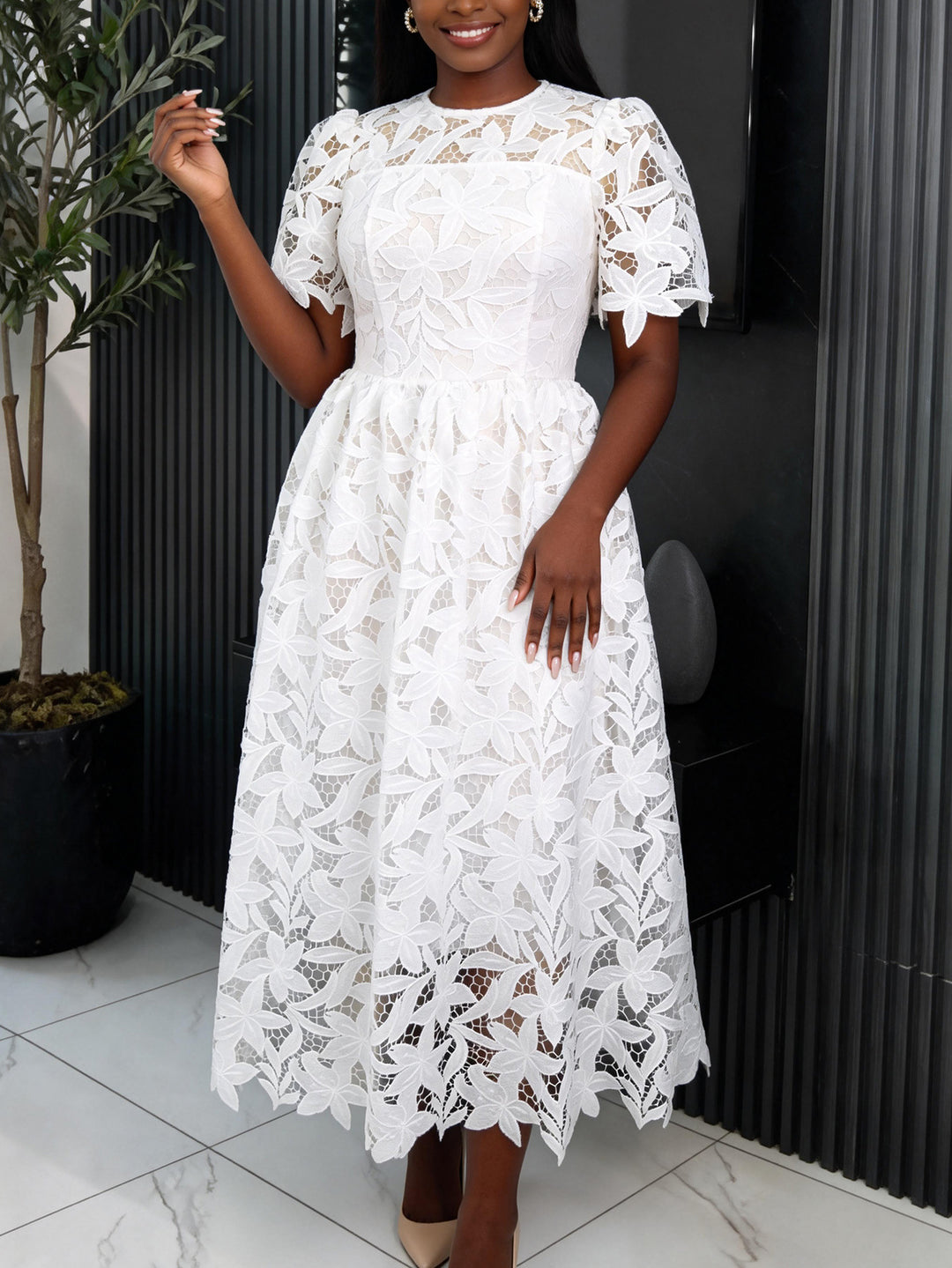 Damen Spitzen-Maxikleid mit floralem Design Drune