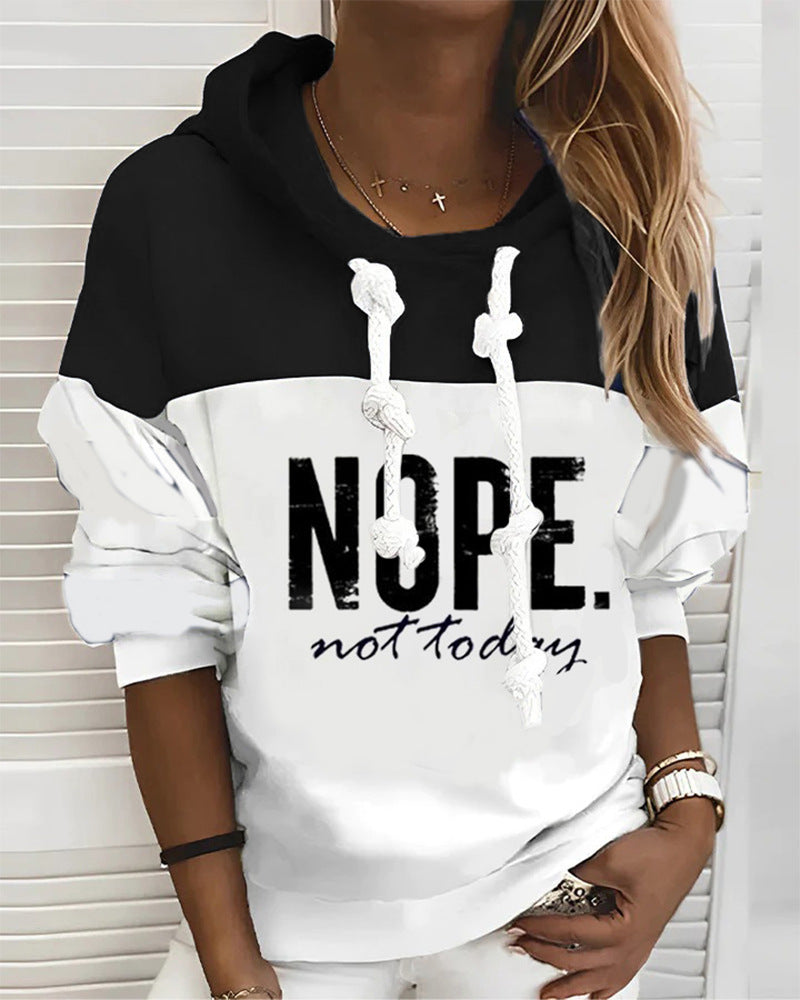 Damen nan sportlich-urbaner Kapuzenpullover mit Statement-Print, markanten Kordeln und Ballonärmeln Drune