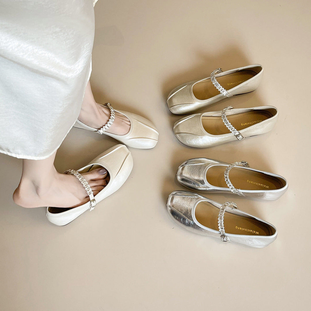 Damen Ballerinas mit elegantem Riemen und schimmerndem Obermaterial Drune
