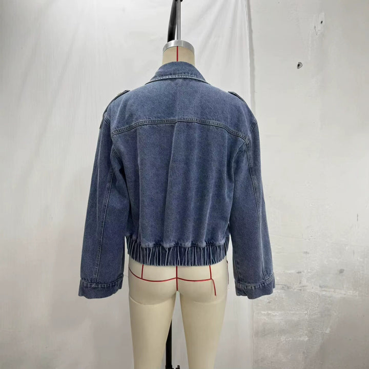 Damen Cropped Jeansjacke im Trench‑Stil mit doppelreihiger Knopfleiste und Schulterklappen Drune