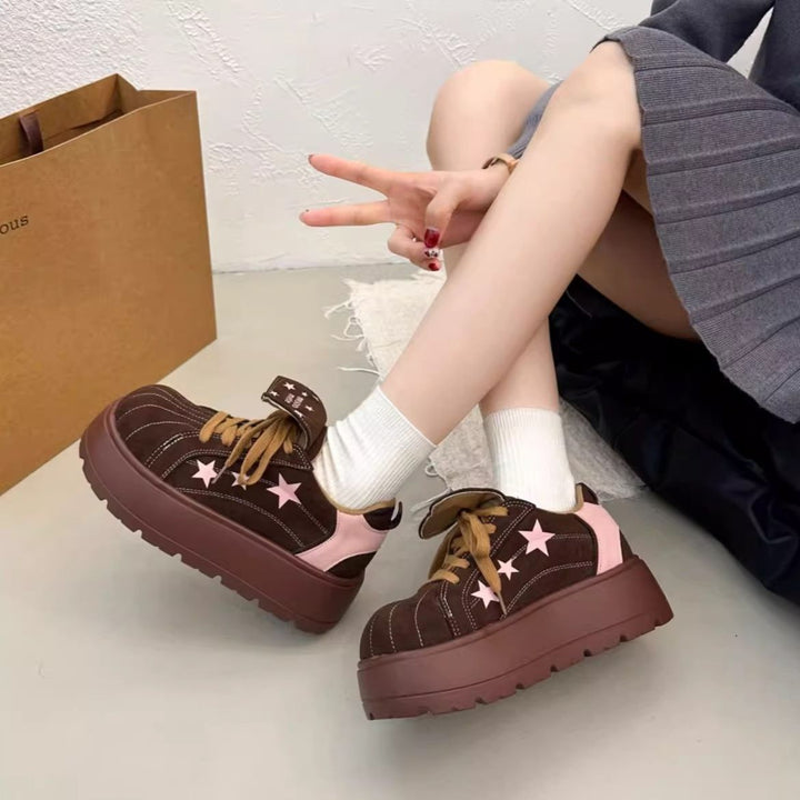 Damen Plateau-Sneaker mit verspielten Sternen- und Schleifendetails Drune