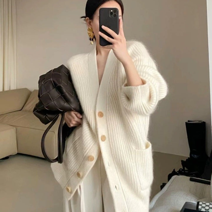 Damen Langer Oversize-Cardigan aus weichem Rippstrick mit Holzknopfleiste Drune