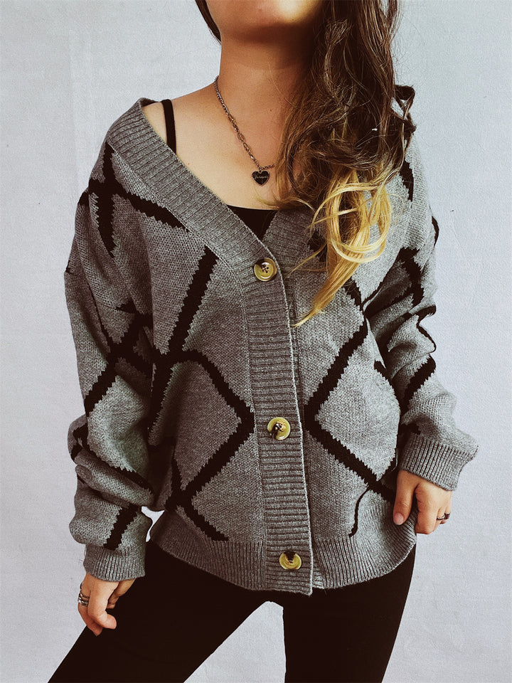 Damen Strickjacke mit modernem geometrischem Muster und hochwertigen Knopfdetails Drune
