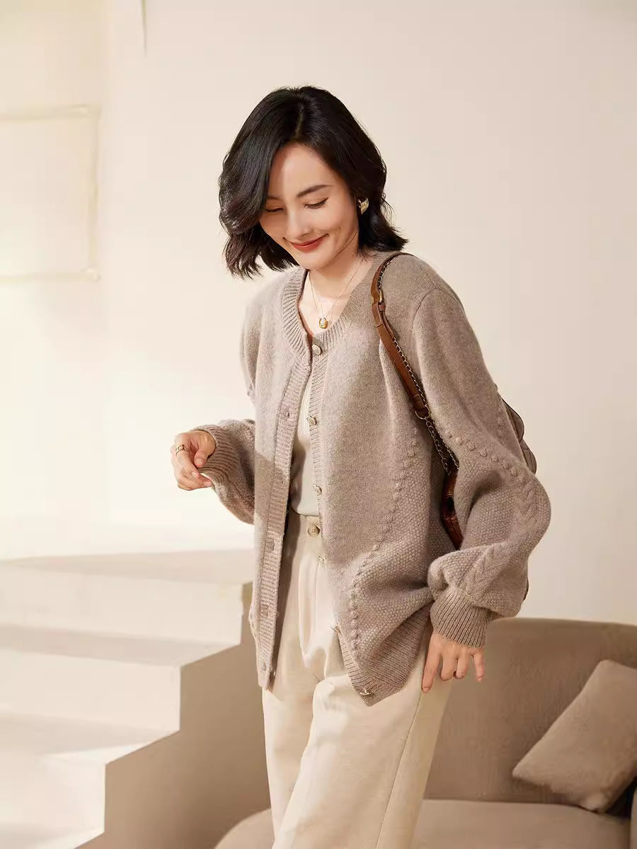 Damen Strickcardigan mit Strukturmuster, Ballonärmeln und Perlmuttknopfleiste Drune