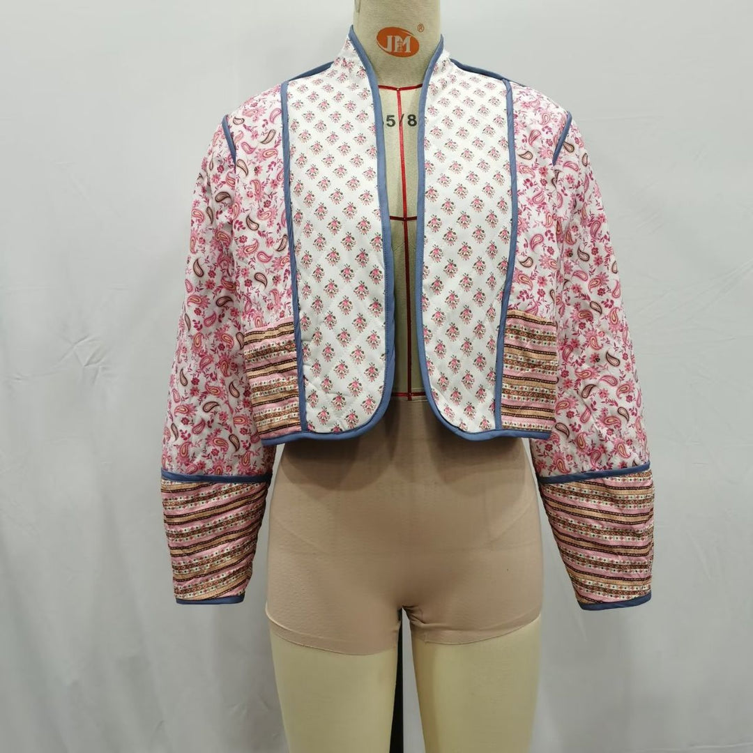 Damen Kurze gesteppte Patchwork‑Jacke mit Paisley‑ und Blumenprints, offener Kimono‑Schnitt und Kontrastpaspel Drune