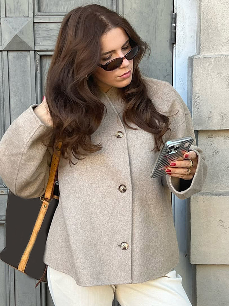 Damen Kurzmantel aus Wollmix mit kastiger Boxy-Silhouette und markanter Knopfleiste Drune