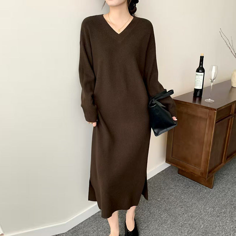 Damen Langes Feinstrick-Midikleid mit V‑Ausschnitt, Seitenschlitz und entspannter Silhouette Drune