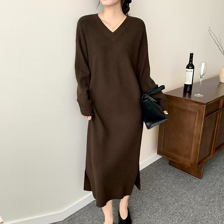 Damen Langes Feinstrick-Midikleid mit V‑Ausschnitt, Seitenschlitz und entspannter Silhouette Drune