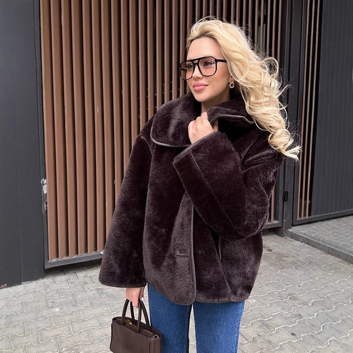 Damen Boxy-Fauxfur-Jacke mit voluminösem Schalkragen und kastiger Silhouette Drune