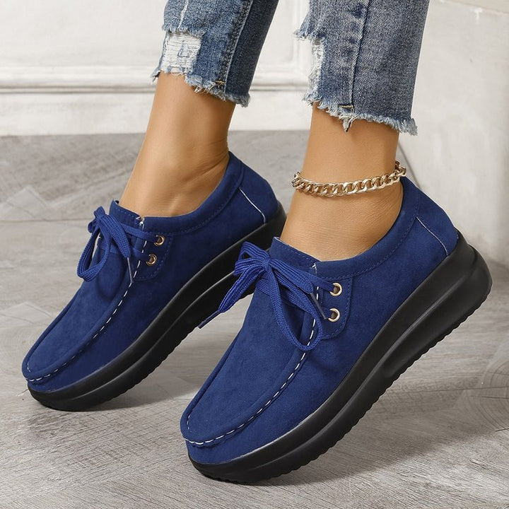 Damen Keilsneaker im Mokassinstil mit Veloursoptik und gepolsterter Komfortsohle Drune