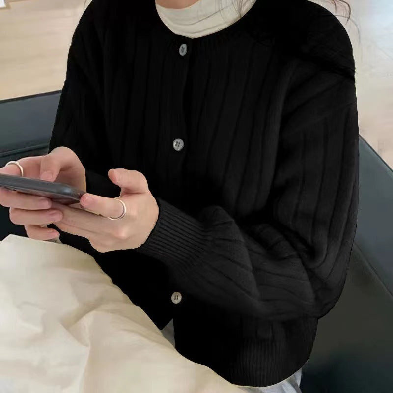 Damen kuschelige Strickjacke mit feiner Rippstruktur und Knopfdetails Drune