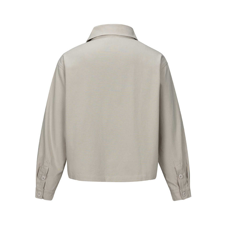 Unisex Kurz geschnittene Boxy-Hemdjacke mit durchgehender Knopfleiste und Pattentasche Drune