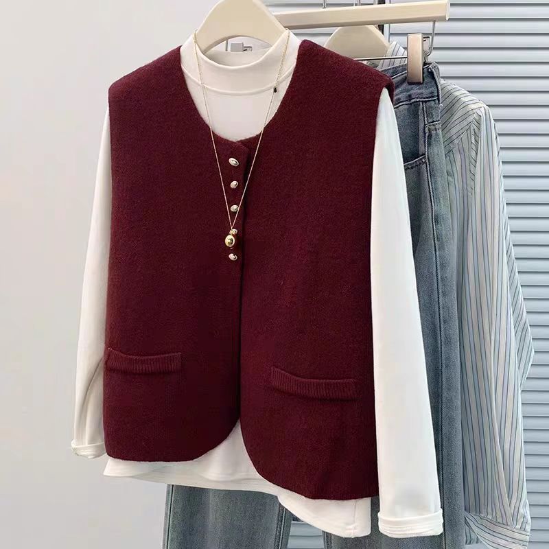 Damen Kurzgeschnittene Ärmellose Strickweste mit Perlenknopfleiste und aufgesetzten Taschen Drune