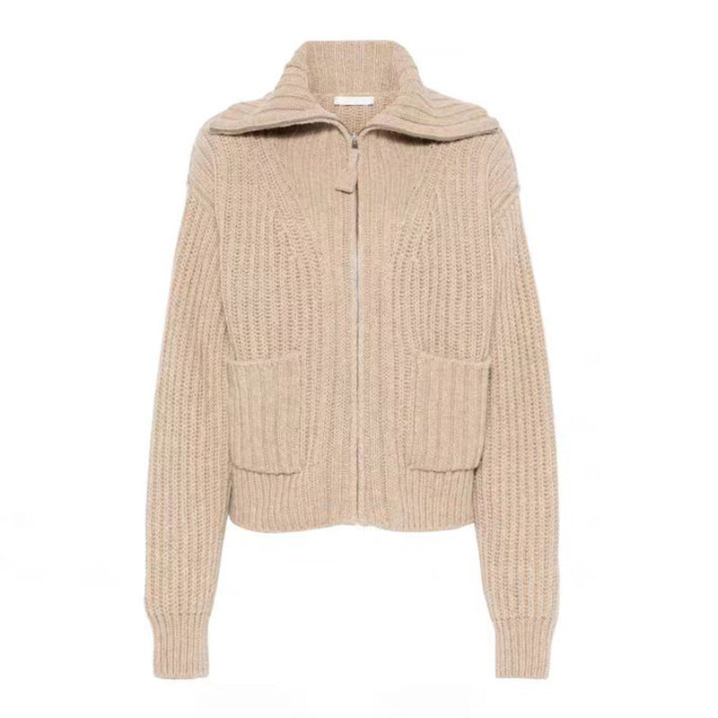 Damen Grobstrickpullover mit hohem Kragen und praktischen Taschen Drune