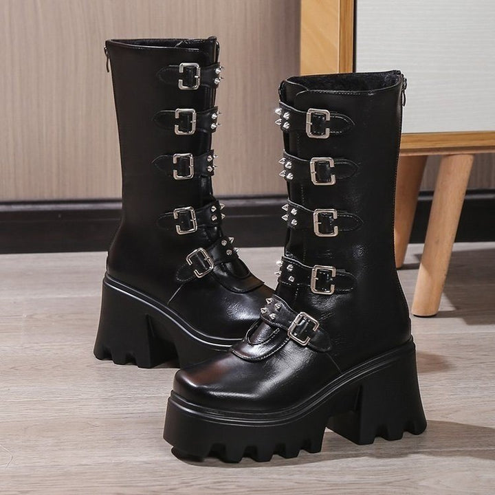 Damen Schaftstiefel mit Plateau, Mehrfachschnallen, Spikes und robuster Lugsohle Drune