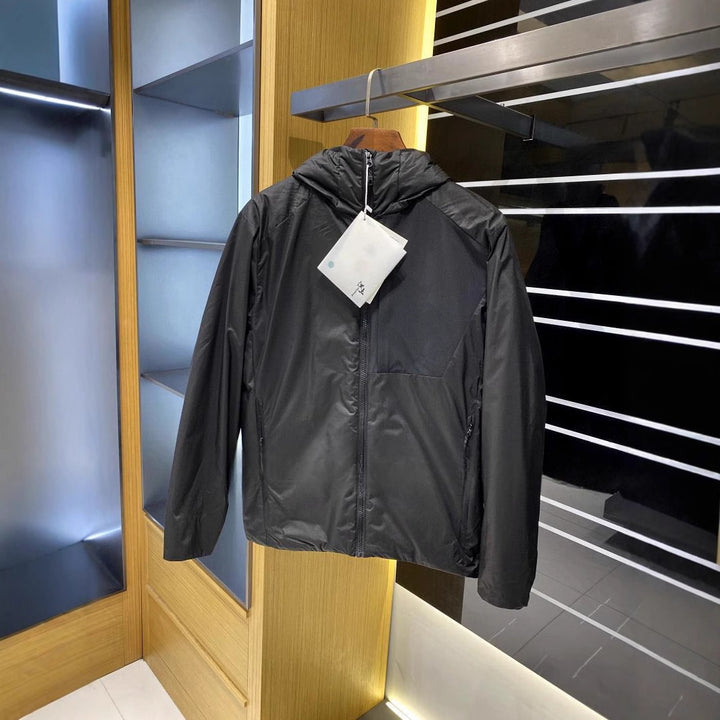 Damen Leichte wattierte Kapuzenjacke mit minimalistischer Outdoor-Isolierung Drune