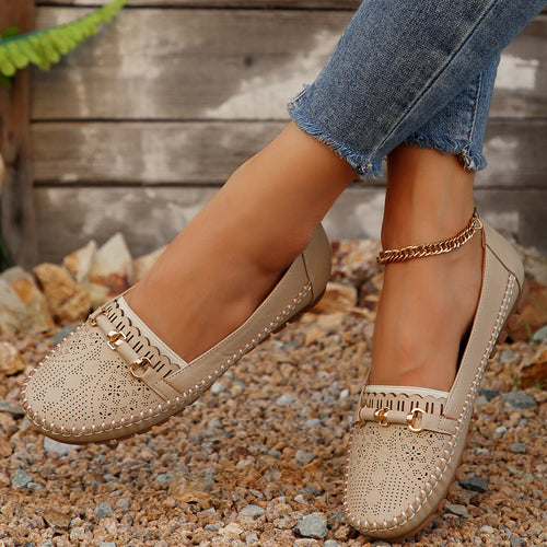 Damen  perforierte Mokassin-Loafer mit gepolstertem Komfortfußbett und dekorativem Metalldetail Drune