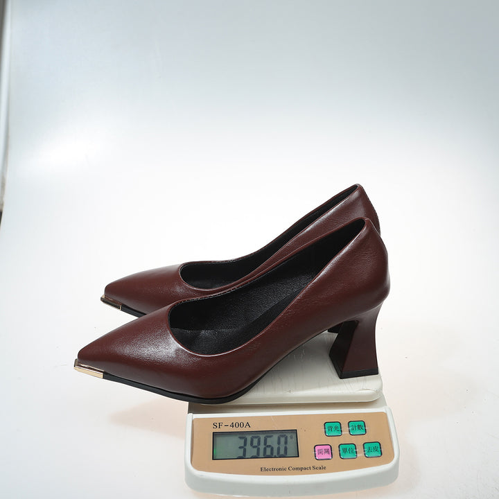 Damen Spitz zulaufende Pumps mit skulpturiertem Blockabsatz und Metallkappe Drune