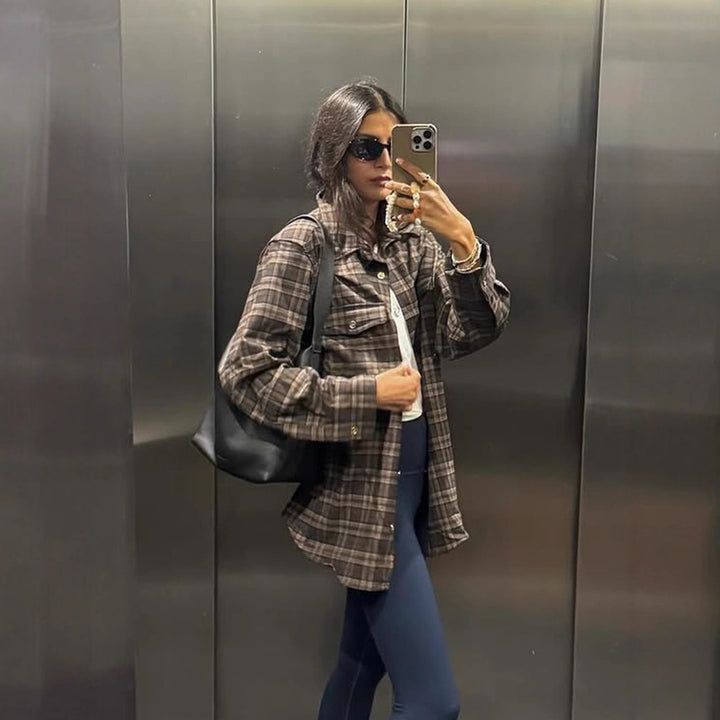 Damen Kariertes Overshirt mit Brusttaschen und goldenen Druckknöpfen Drune