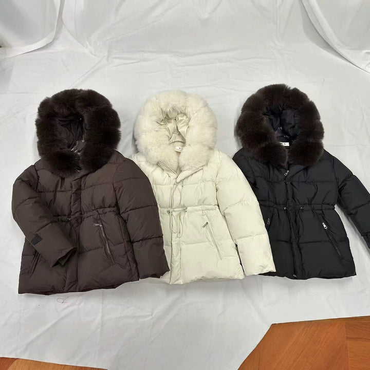 Damen nan kurze wattierte Steppjacke mit Kordelzugtaillierung und voluminösem Fellkragen Drune