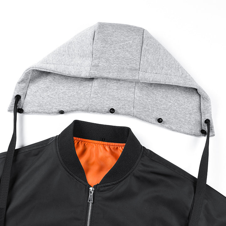 Herren Bomberjacke mit eingearbeiteter Kapuze, Ärmeltasche und Kontrastfutter Drune