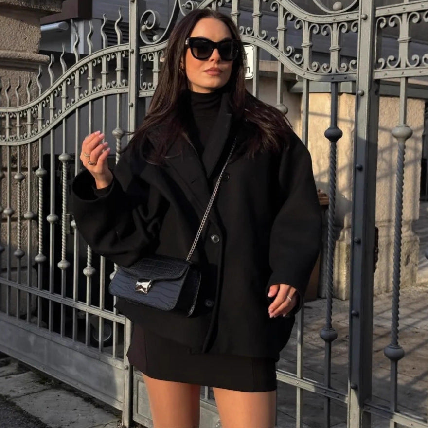 Damen Kurz geschnittener Oversize-Wollmix-Caban mit weitem Revers und kastiger Silhouette Drune