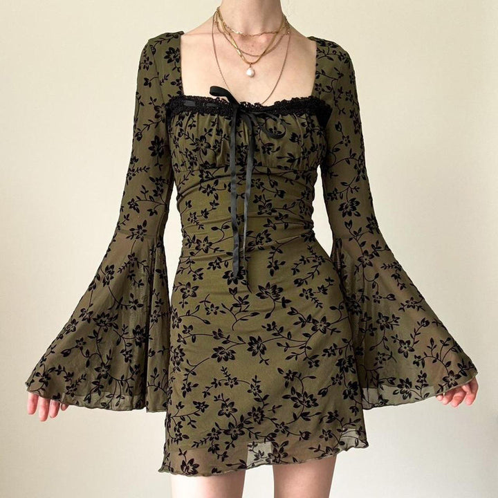 Damen Chiffon-Minikleid mit Samtflock-Blumenmuster, Empire-Taille und Glockenärmeln Drune