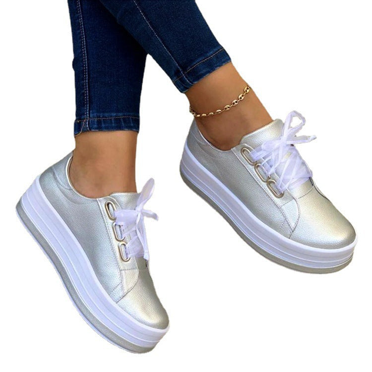 Damen Sneaker mit modischem Plateau und glänzendem Obermaterial Drune