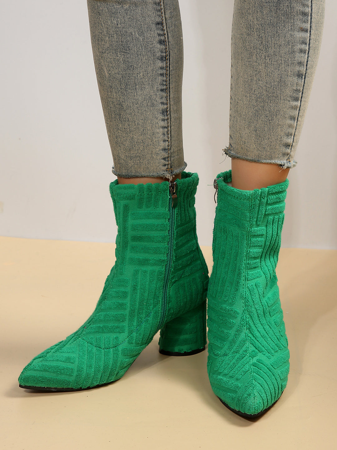 Damen Texturierte Ankle-Boots aus Frottee mit spitz zulaufender Vorderkappe und Blockabsatz Drune