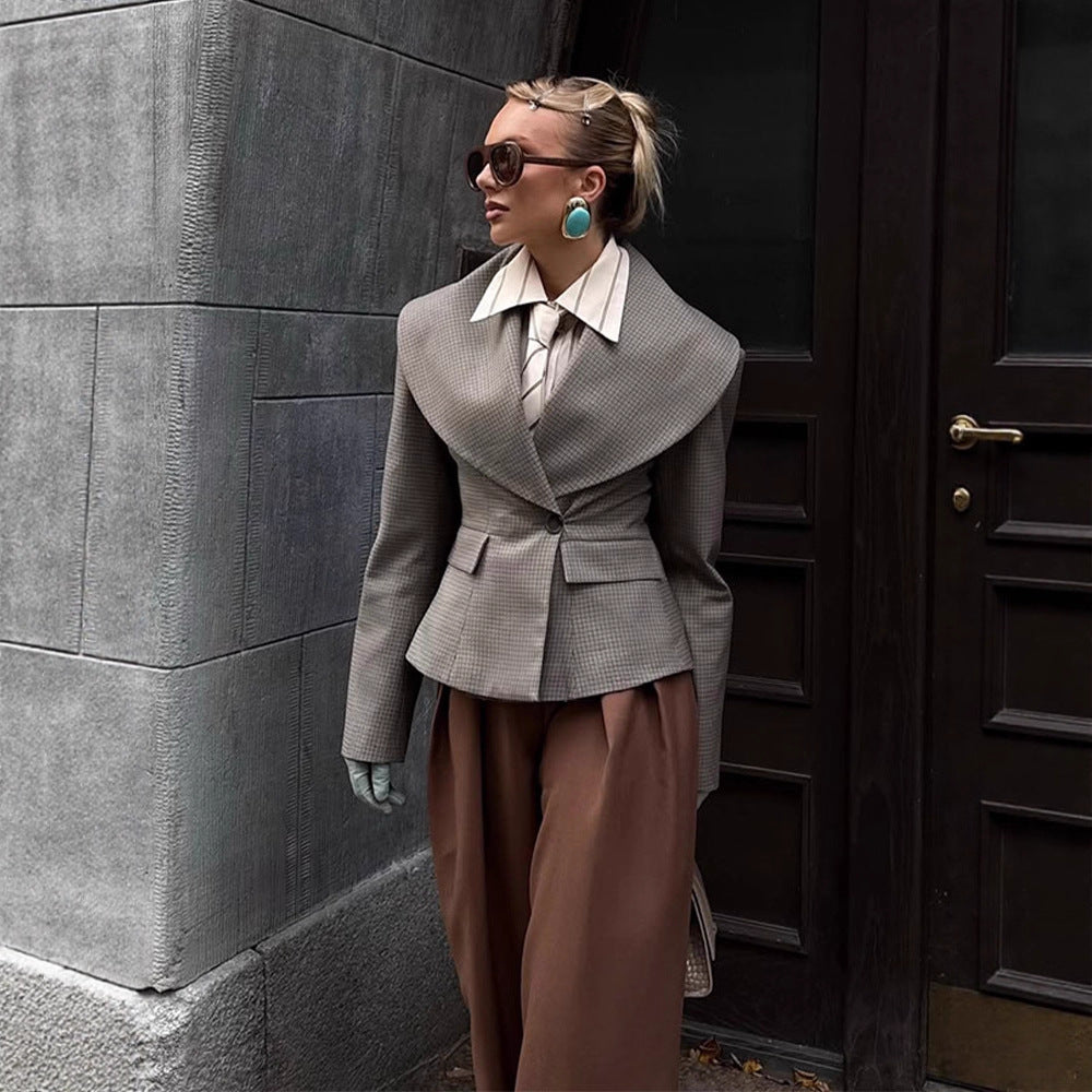 Damen Taillierter Blazer mit übergroßem Schalkragen und strukturierter Peplum‑Taille Drune