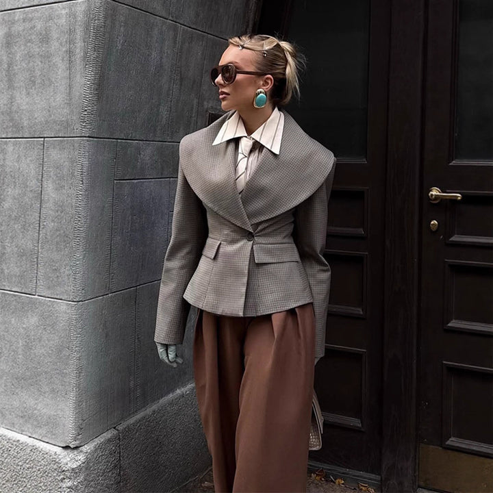 Damen Taillierter Blazer mit übergroßem Schalkragen und strukturierter Peplum‑Taille Drune