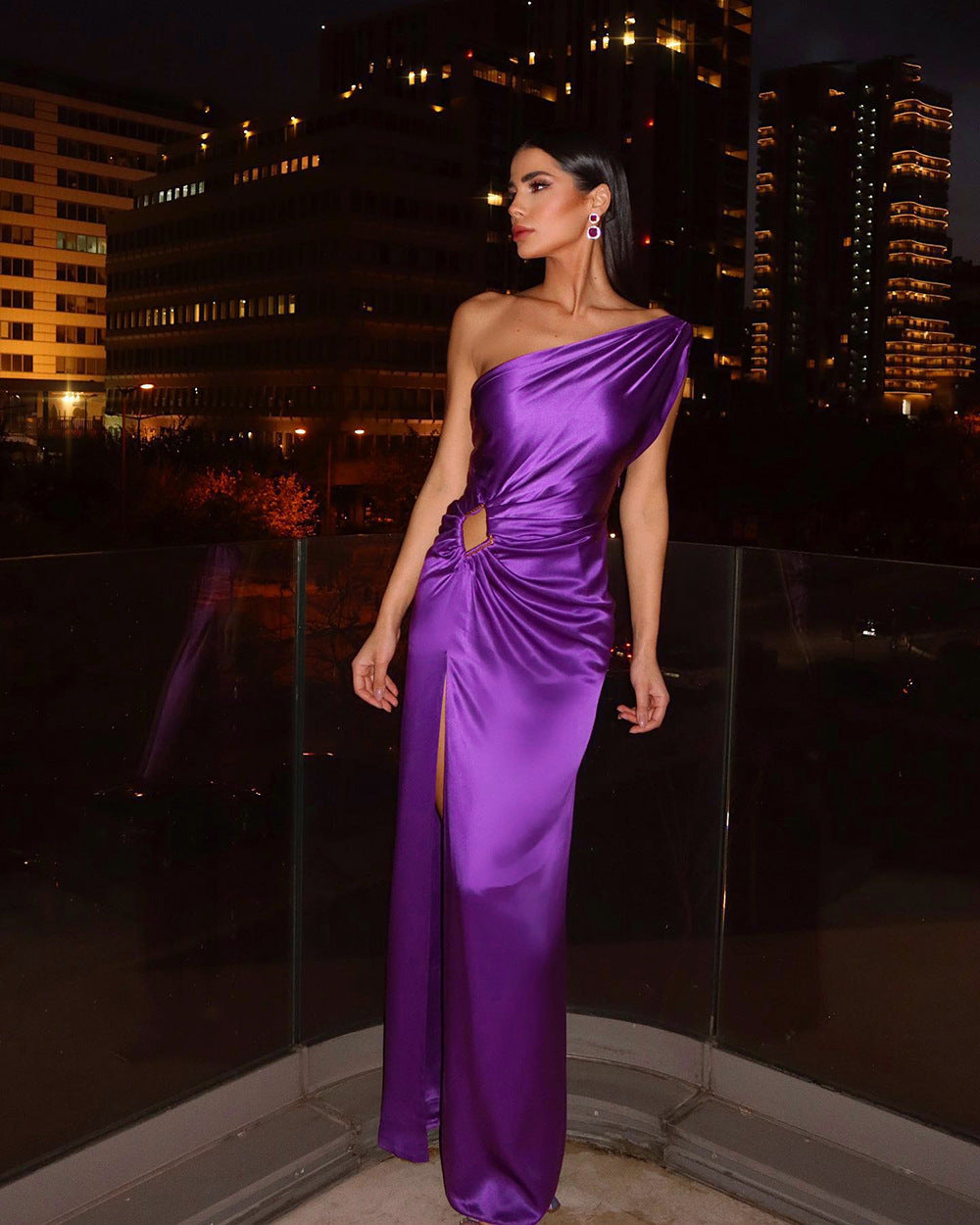 Damen Elegantes Abendkleid mit einseitigem Träger und geschlitztem Saum Drune