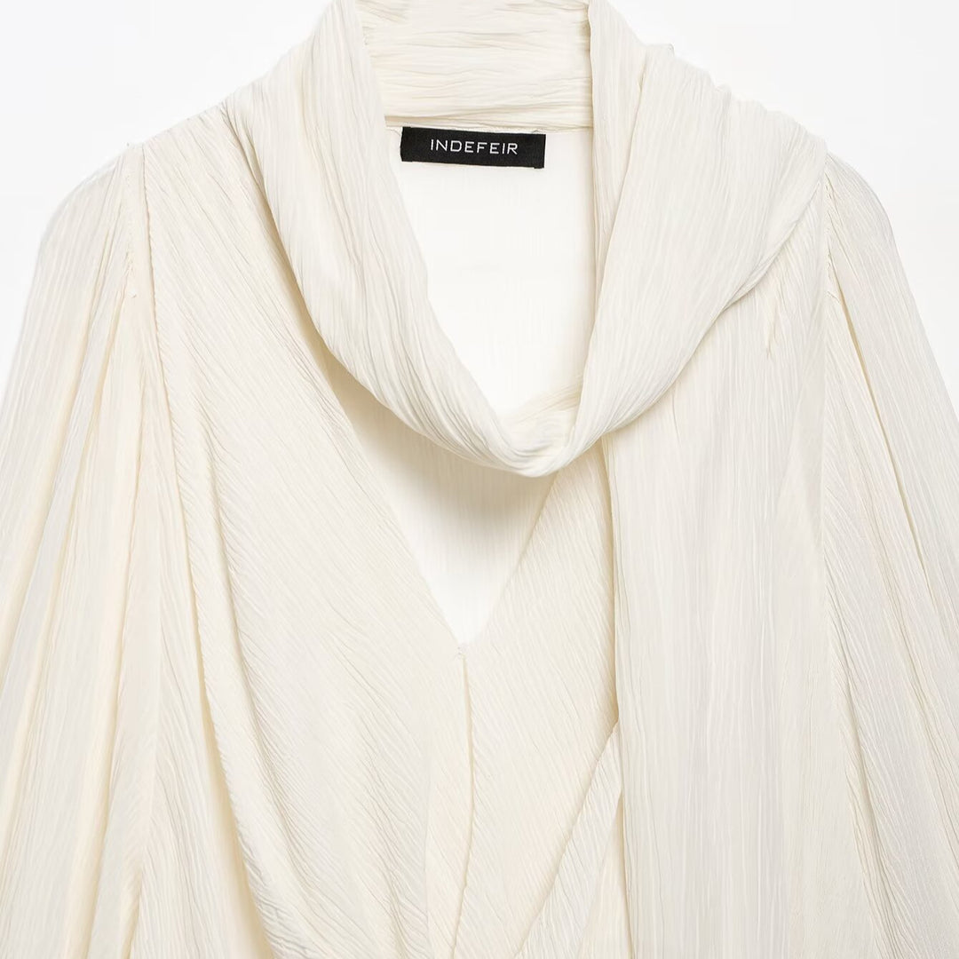 Damen Plissierte Oversize-Bluse mit Schlauchkragen und dekorativem Bindeschal Drune