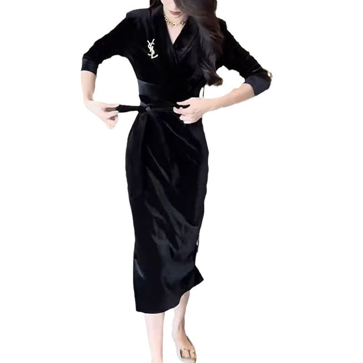Damen Langarmkleid mit elegantem Wickeldesign und schickem Rüschensaum Drune