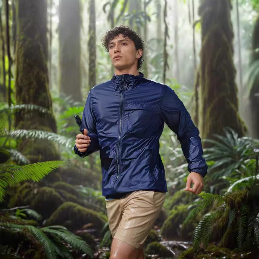 Herren leichte und atmungsaktive Outdoor-Jacke mit Kapuze Drune