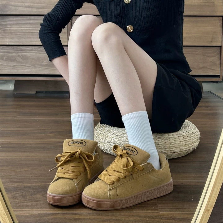 Damen Sneaker mit weichem Nubukleder und gepolsterter Innensohle Drune