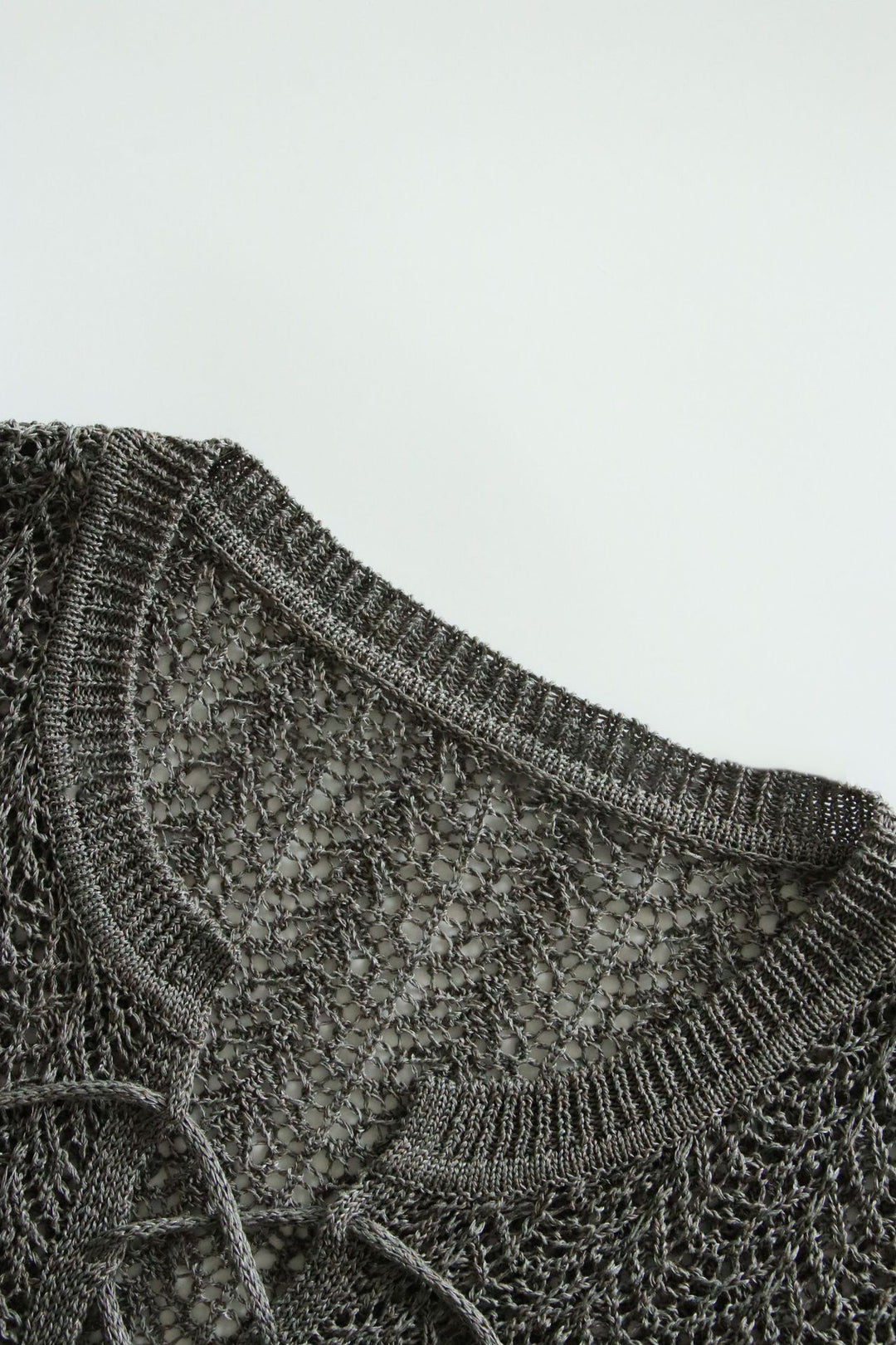 Damen luftiger Strickpulli mit raffiniertem Auschnitt Drune