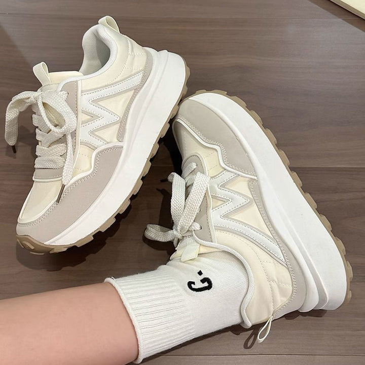 Damen Plateau-Chunky-Sneaker mit skulpturierter EVA-Sohle, Trail‑Profil und gepolstertem Komfortkragen Drune