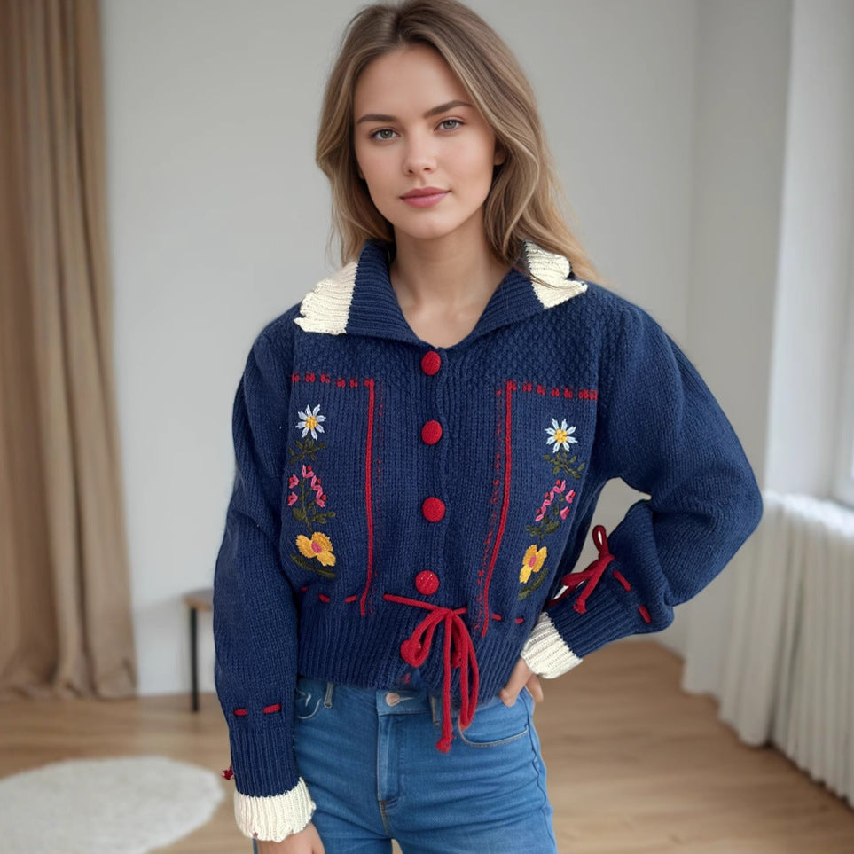 Damen Strickjacke mit floralen Stickereien und dekorativen Knöpfen Drune