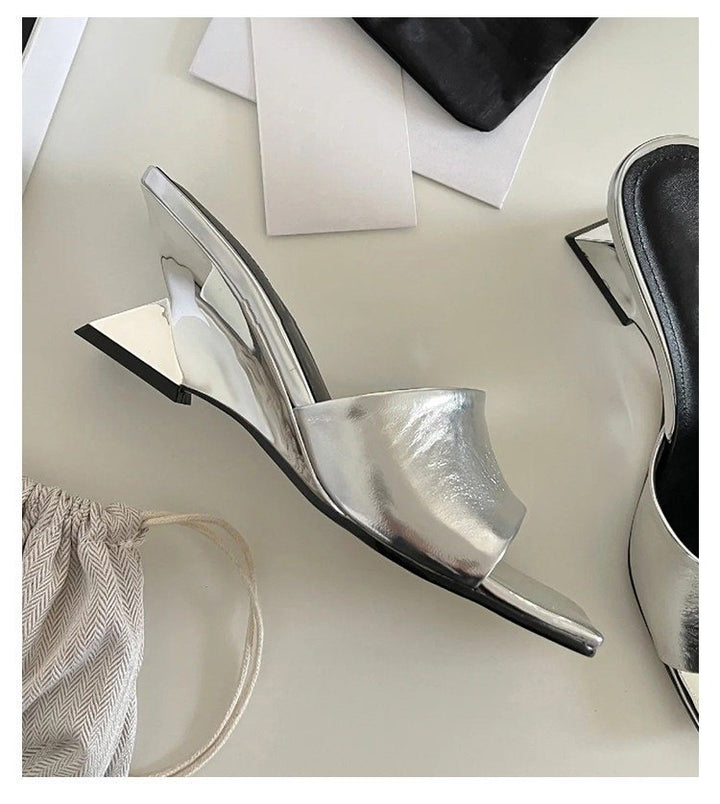 Damen Offene Mules mit elegantem Metallic-Obermaterial und komfortablem Blockabsatz Drune