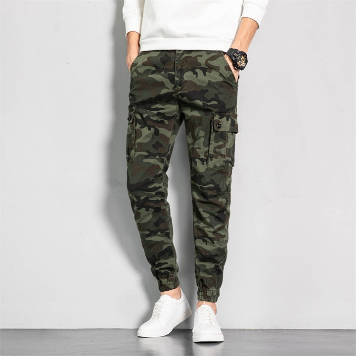 Herren Camouflage-Cargo-Jogginghose im tapered Schnitt mit elastischem Bund, Utility‑Taschen & gerippten Knöchelbündchen Drune