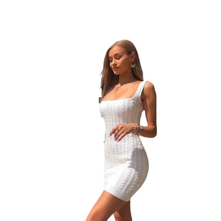 Damen Strickkleid mit schulterfreiem Design und raffinierten Rüschendetails Drune