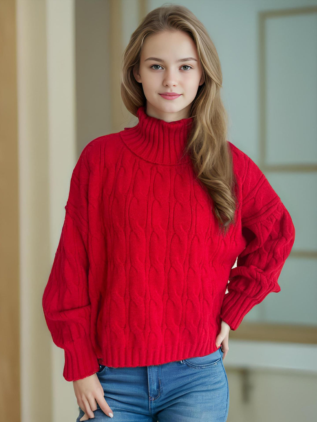 Damen Grobstrickpullover mit hohem Kragen und innovativem Zopfmuster Drune