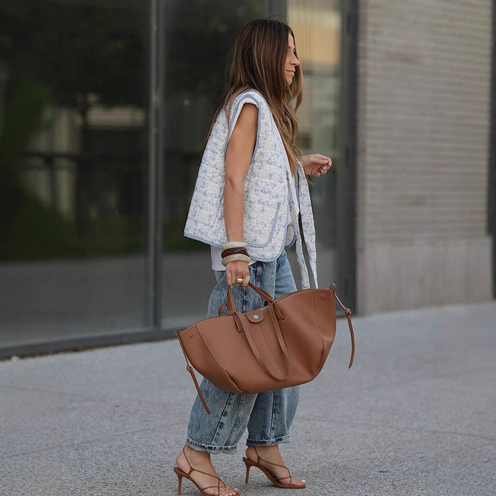 Damen Geräumiger Leder-Shopper mit geschwungener Silhouette und Magnetverschluss Drune