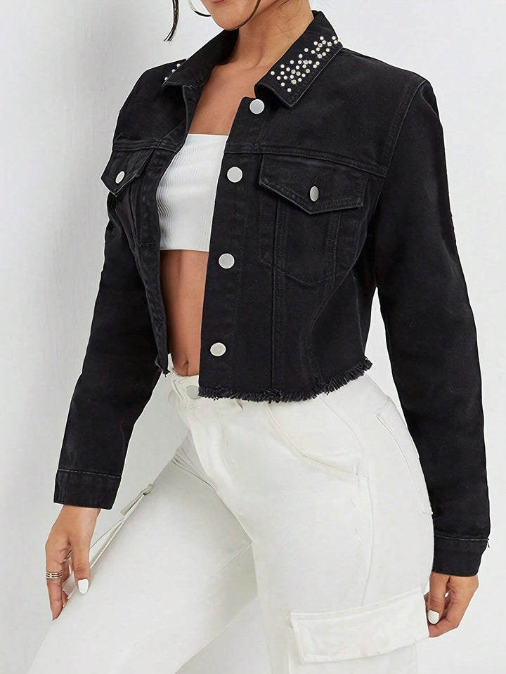Damen Cropped Jeansjacke mit perlenbesetztem Kragen und rohem FransenSaum Drune