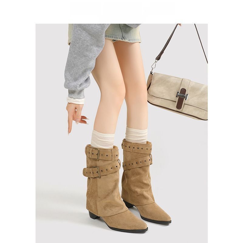 Damen Slouch-Stiefel mit spitzer Zehenpartie, Schnallenriemen und niedrigem Absatz Drune
