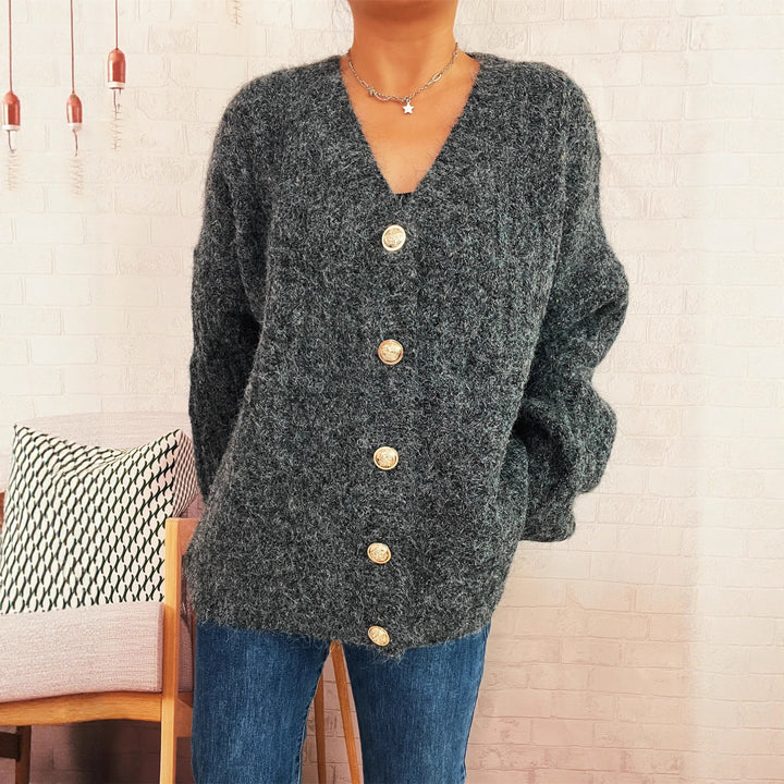 Damen Oversized Strickjacke mit goldenen Knopfdetails und weichem Material Drune