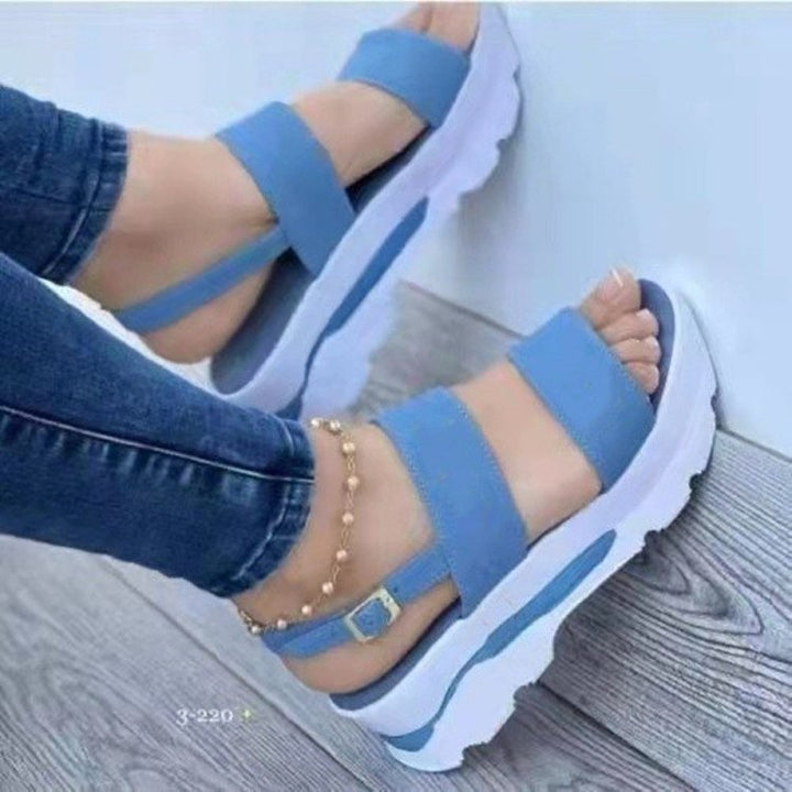 Damen Plateau‑Sandalen mit dicker Profilsohle, zwei breiten Riemen und verstellbarem Fersenriemen Drune