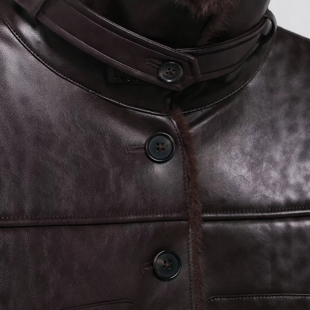 Damen Kurze Lammfelljacke im Vintage-Look mit hohem Stehkragen und aufgesetzten Taschen Drune